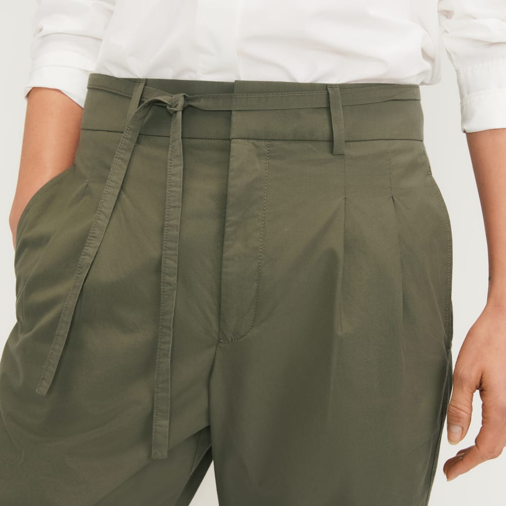 The Poplin Pleated Taper Pant | Kalamata - Image 4