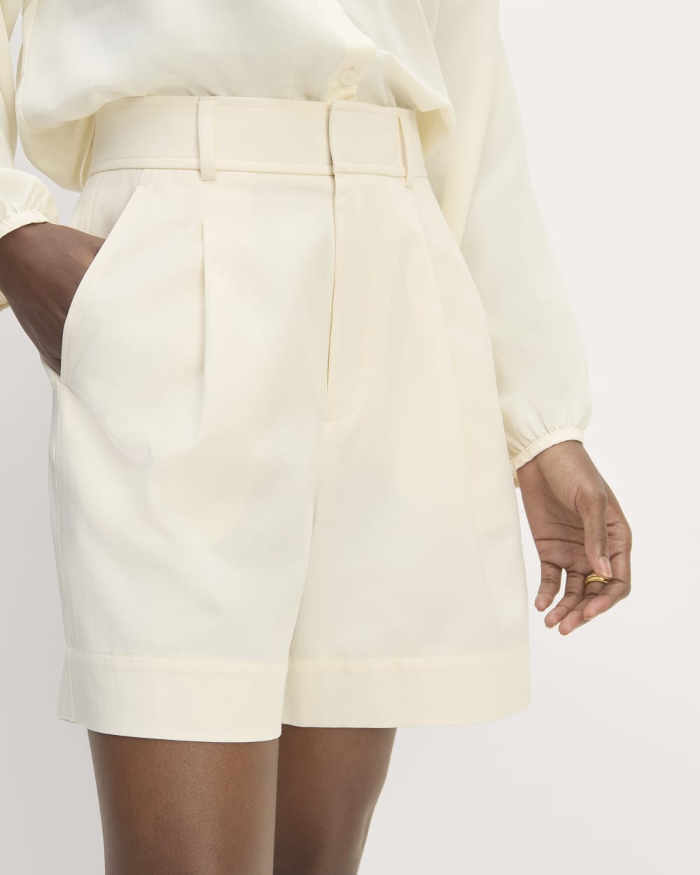 The Draper Short in Buttersmooth | Canvas - Image 4