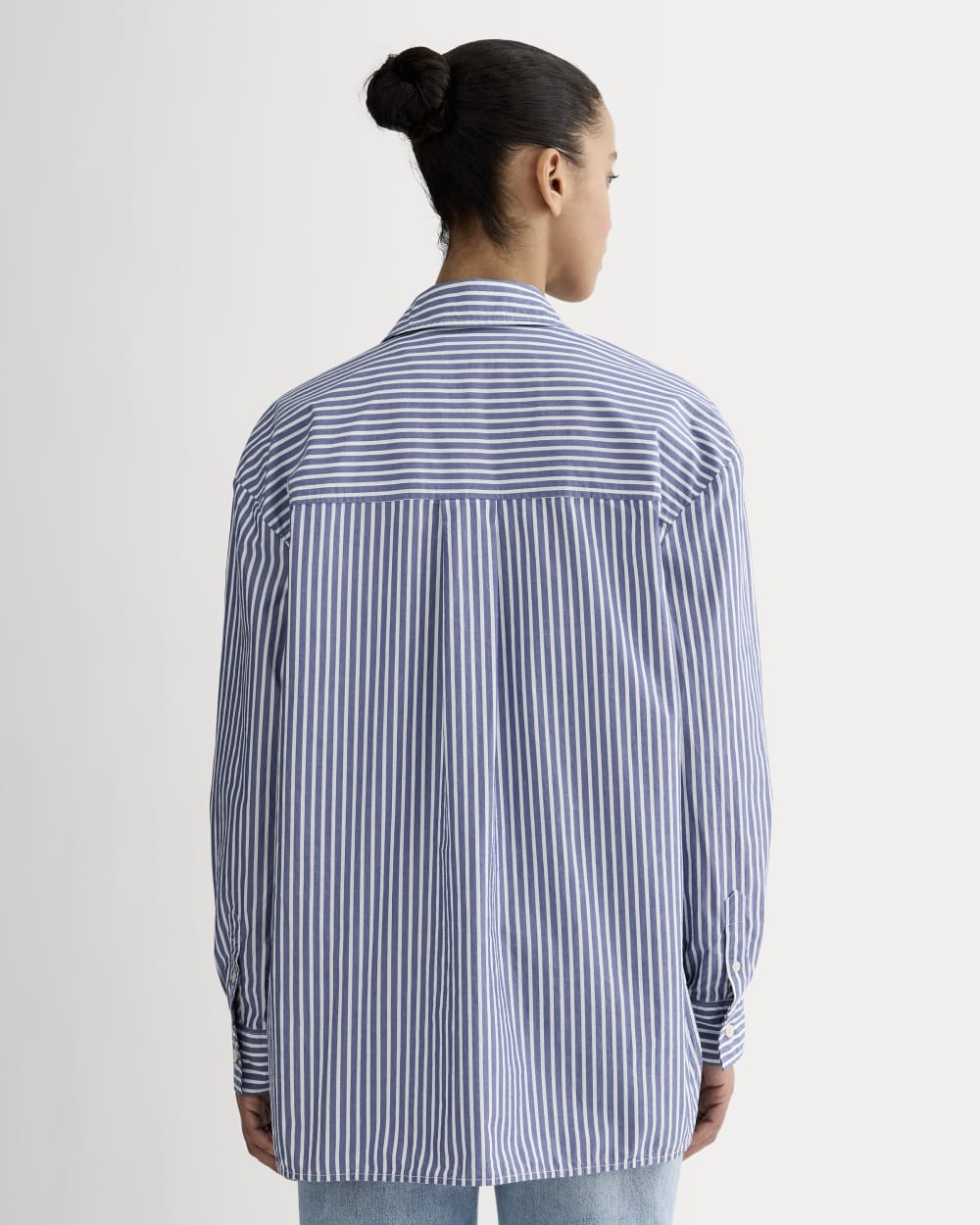The Boyfriend Shirt in Ultrasoft Cotton | Bone / Mazarine Blue - Image 5