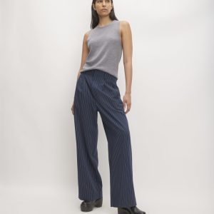 The Draper Pleated Pant in Buttersmooth | Navy / Bone | 32 Inseam