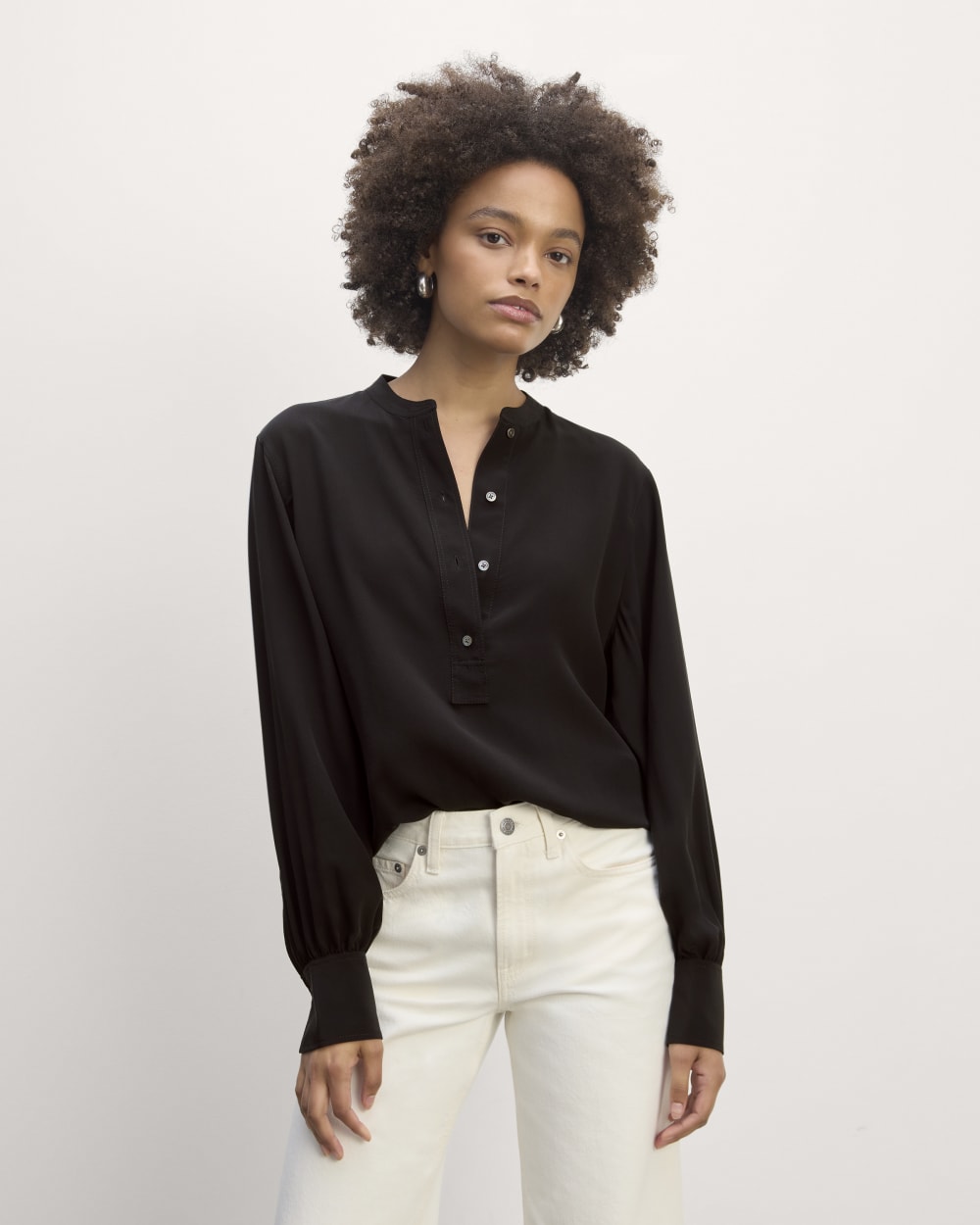 The Henley Shirt in Washable Silk | Black