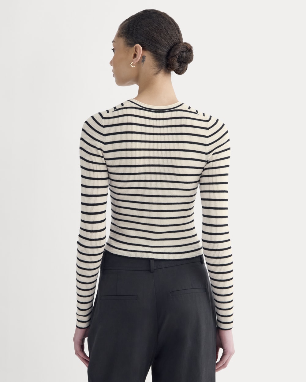 The Cropped Crew Top in Ultrafine Merino | Parchment / Black - Image 5
