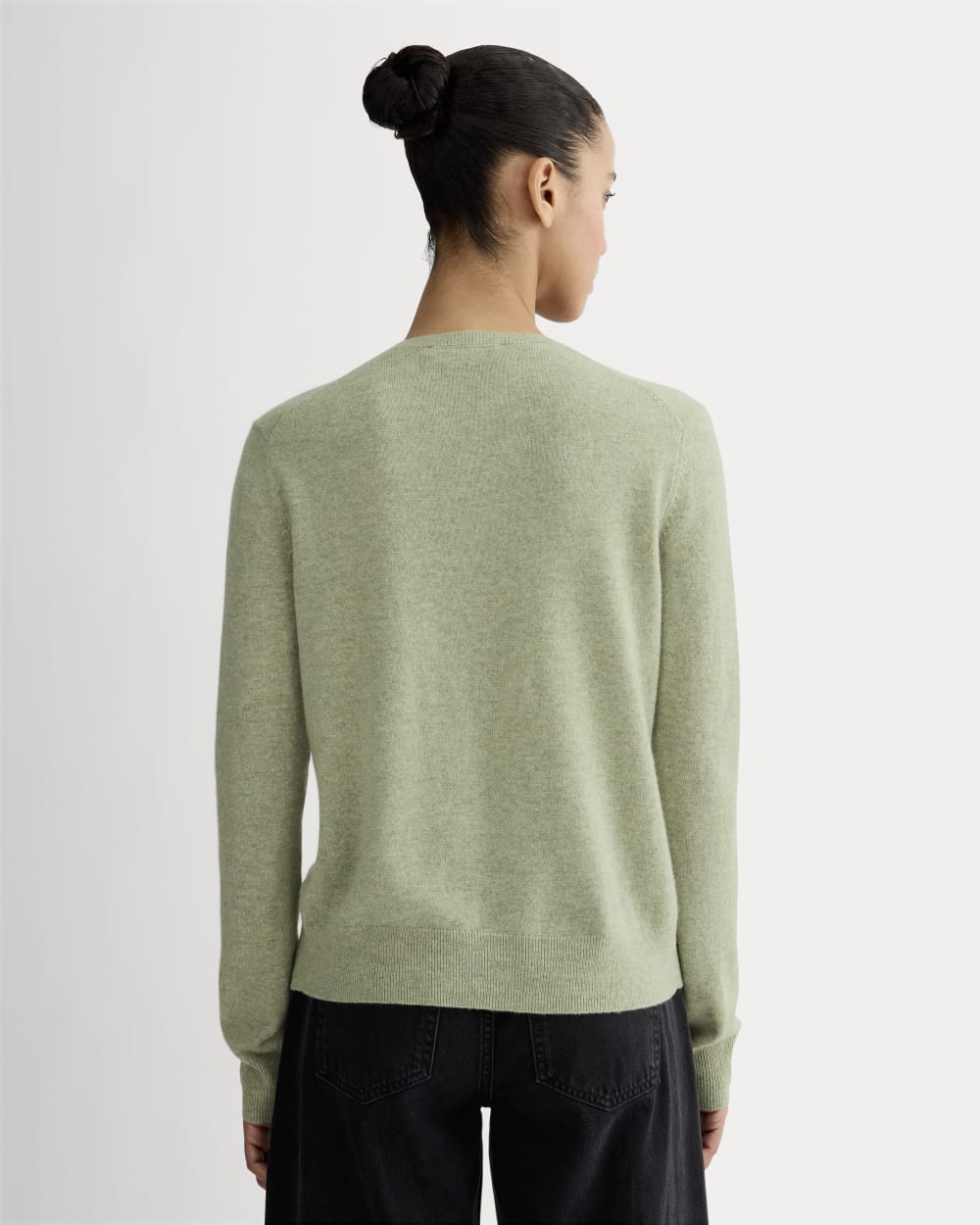 The Classic Cardigan in Cashmere | Light Heathered Moss - Image 5