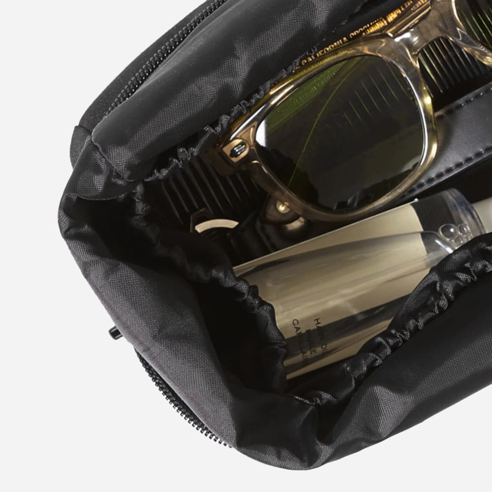 The ReNew Transit Catch-All Case | Black - Image 4