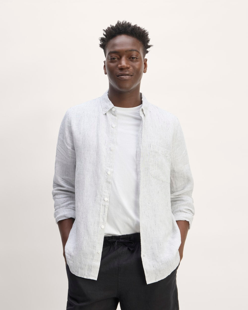 The Classic Shirt in Linen | White / Black