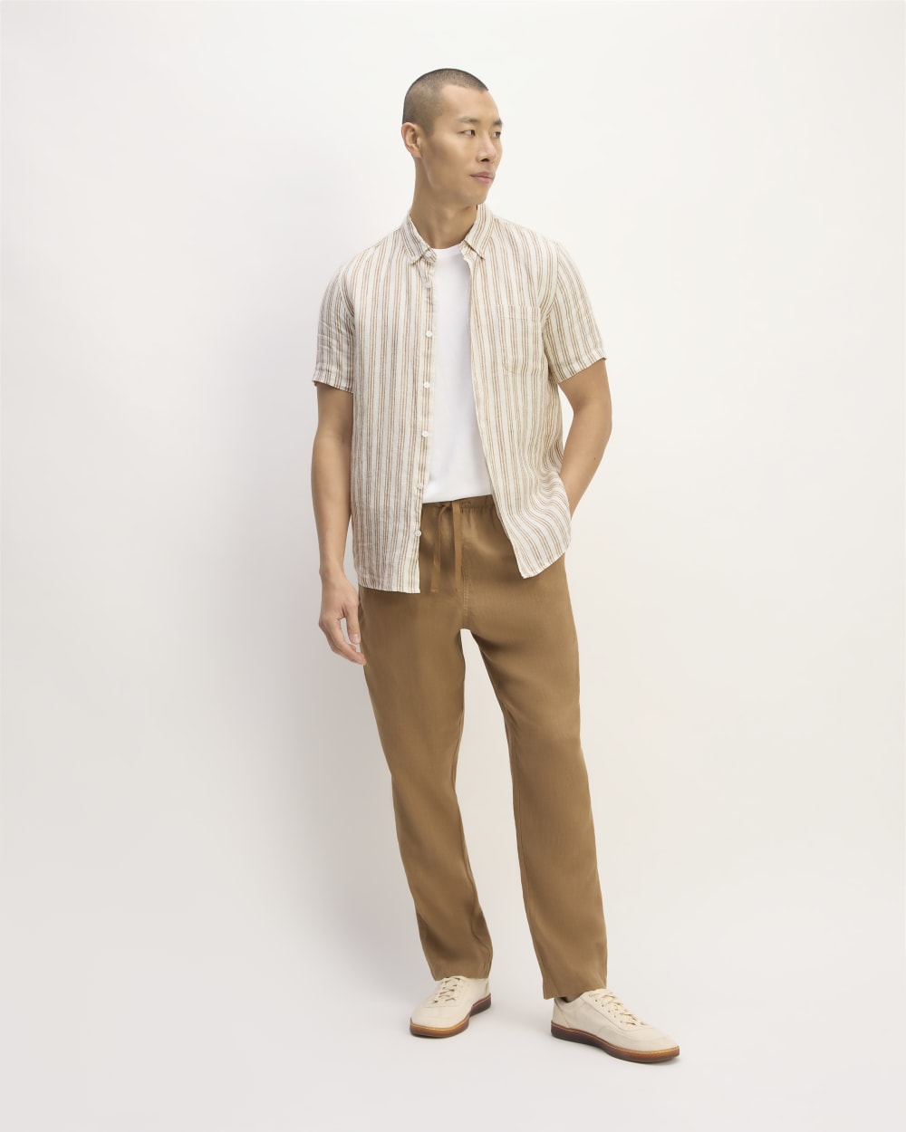 The Classic Short-Sleeve Shirt in Linen | Bone / Toasted Coconut - Image 3