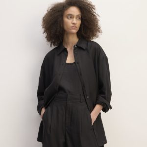 The Boyfriend Shirt in Linen | Black