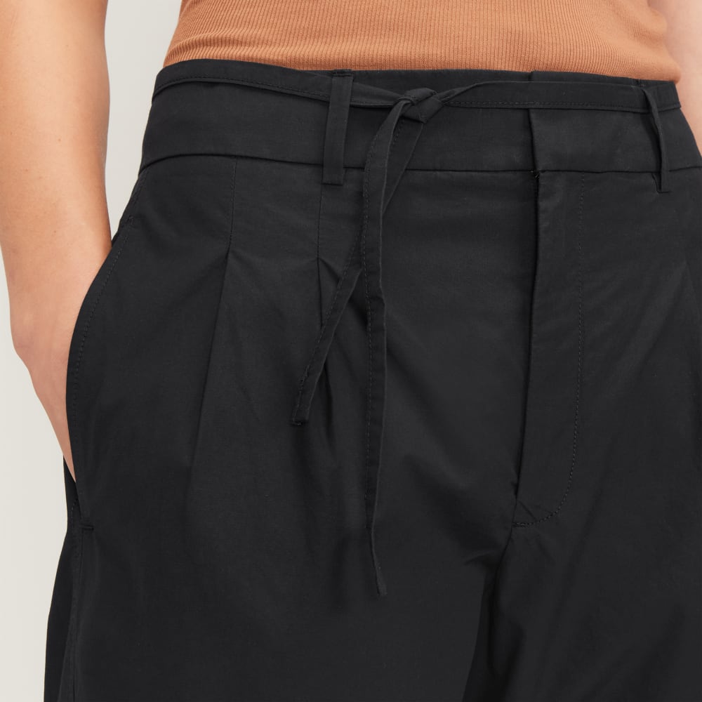 The Poplin Pleated Taper Pant | Black - Image 4