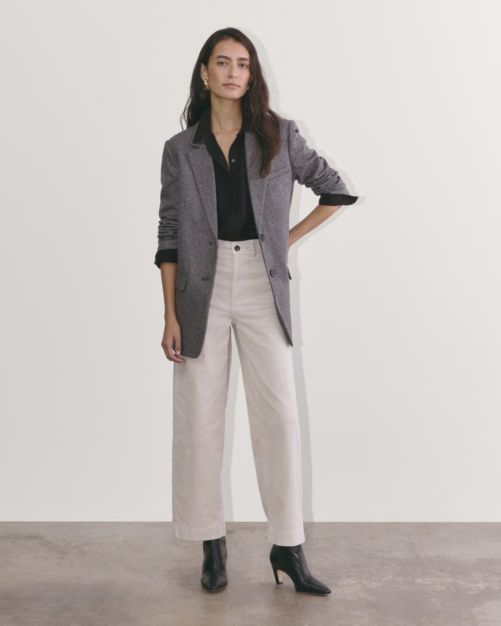 The Must-Have Shirt in Butterlite | Black - Image 5