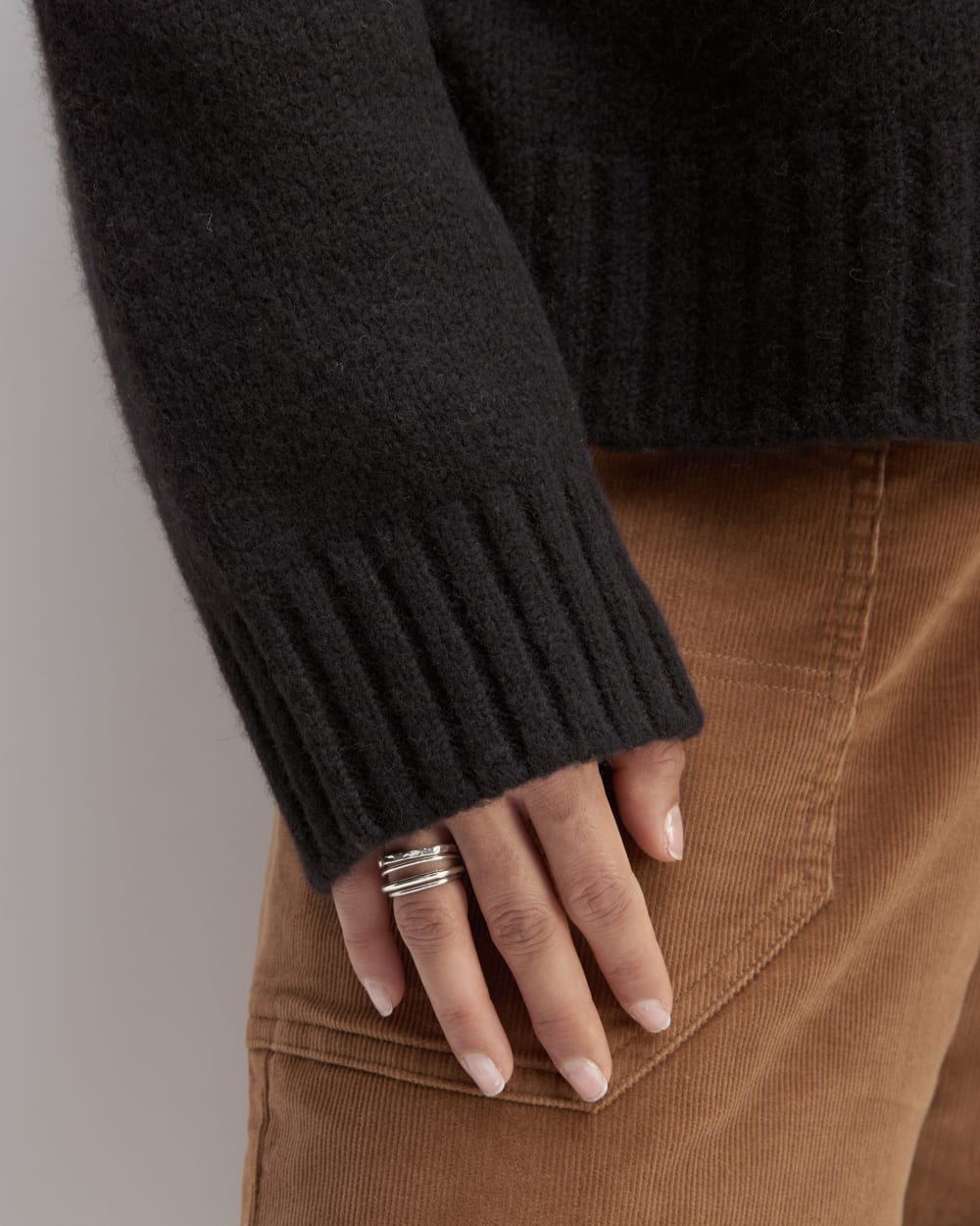 The Cloud Oversized Turtleneck | Black - Image 5