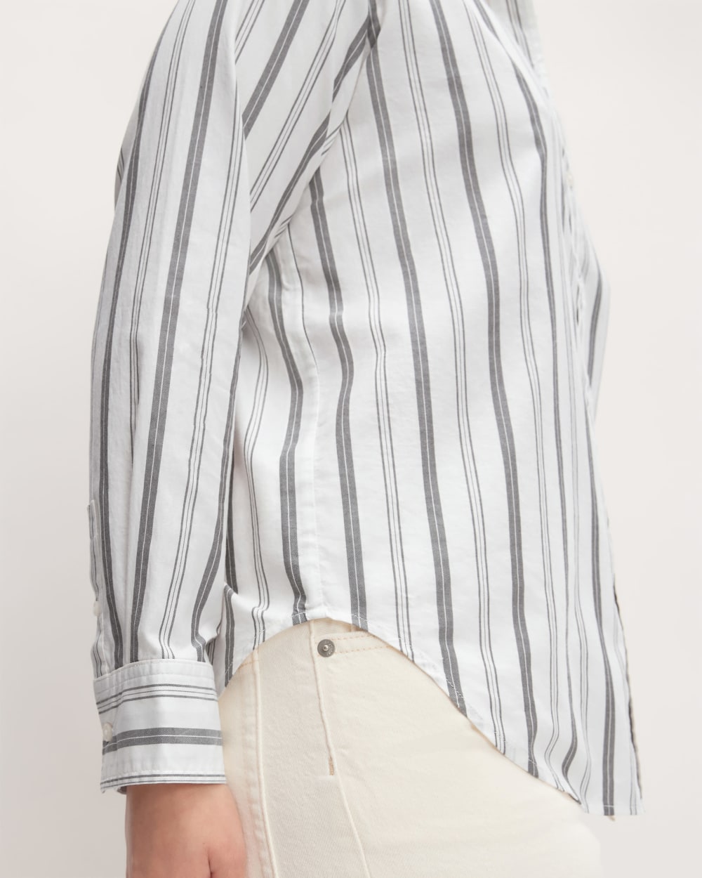 The Must-Have Shirt in Silky Cotton | Bone / Black - Image 5