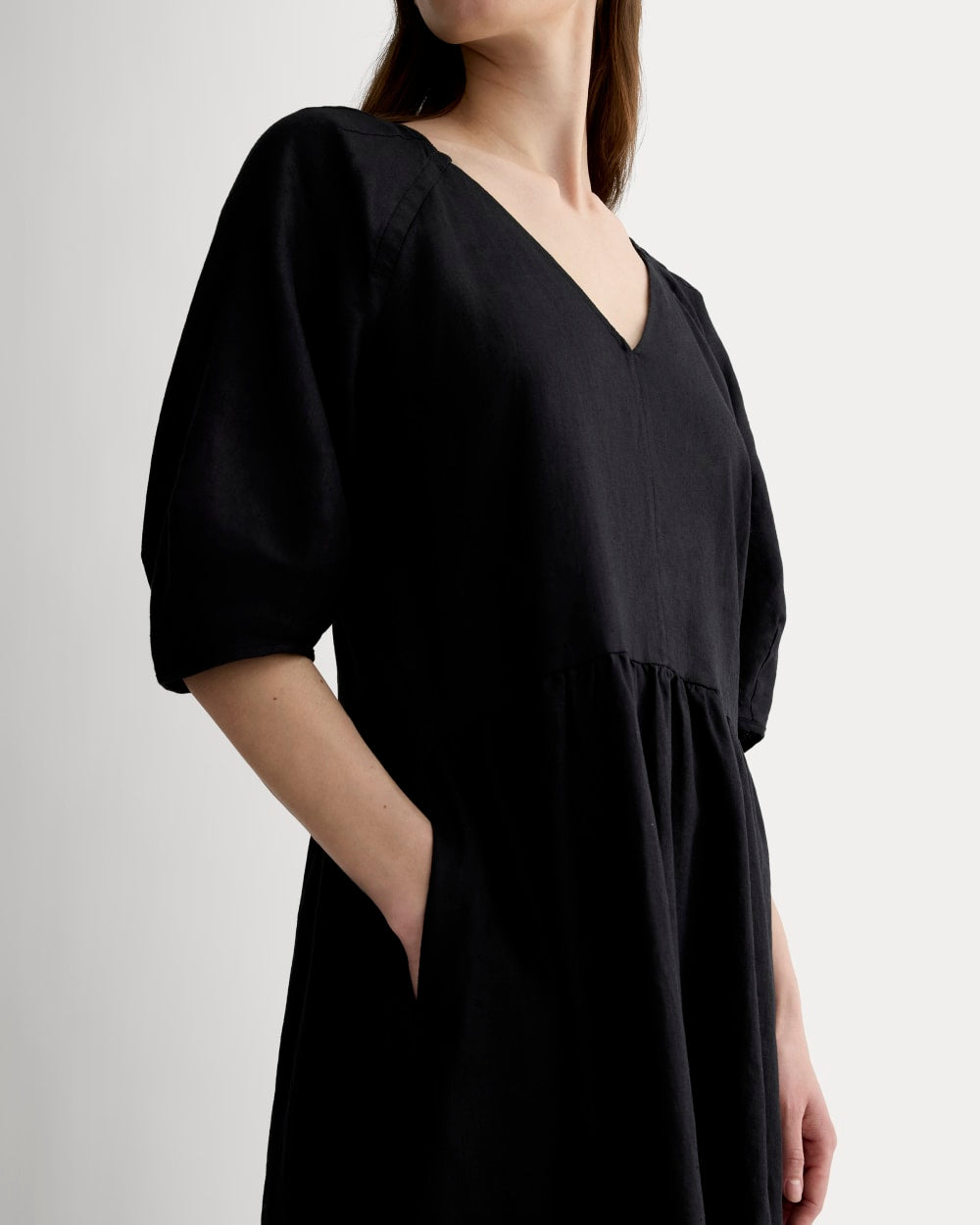 The Linen Oversized Puff-Sleeve Dress | Black - Image 3