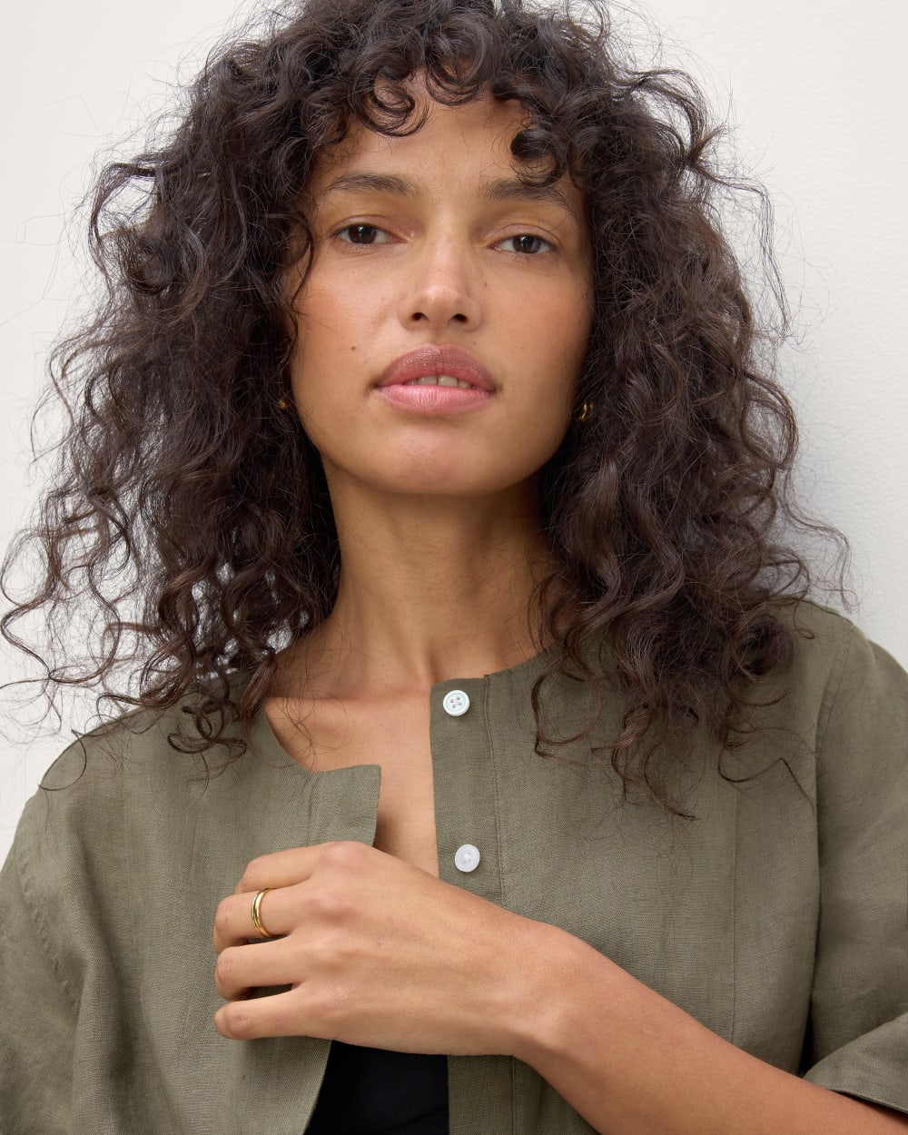 The Bib Shirt in Linen | Kalamata - Image 3