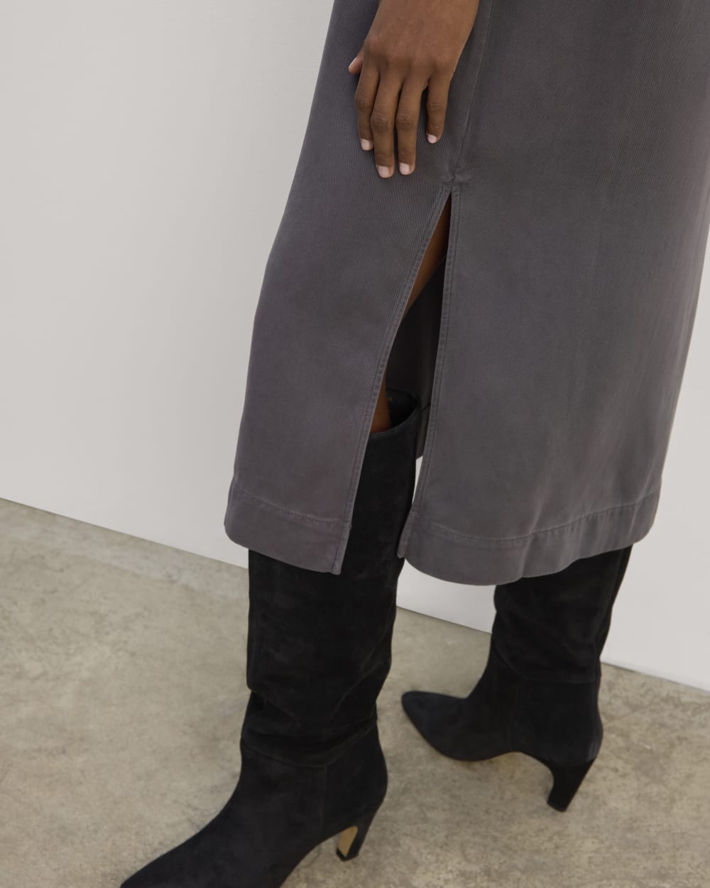 The Relaxed T-Shirt Dress in Buttersoft | Graphite - Image 5