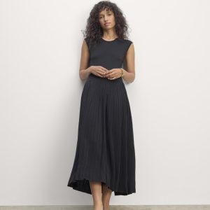 The Knit Pleated Dress | Black