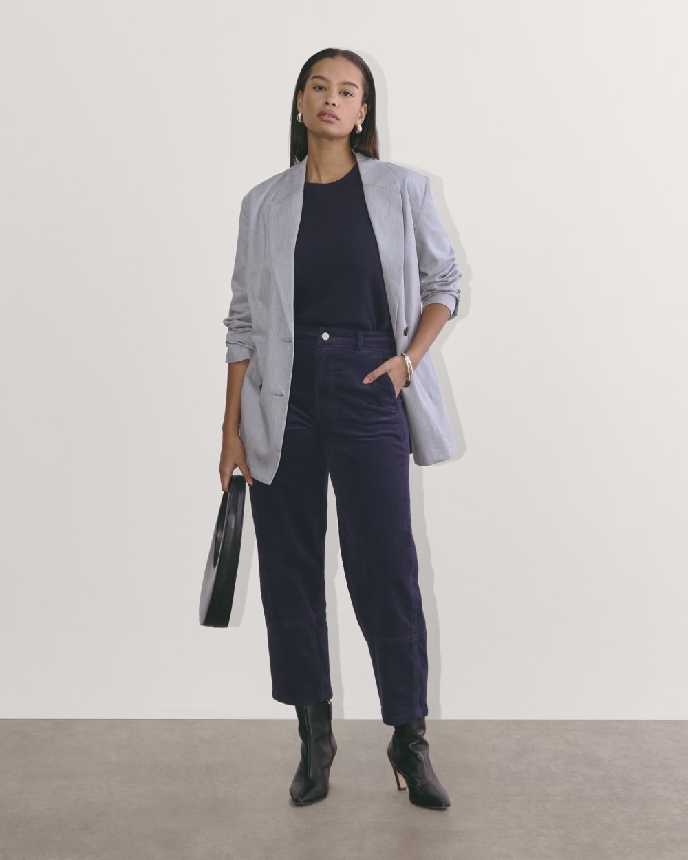 The Utility Barrel in Corduroy | Navy - Image 5