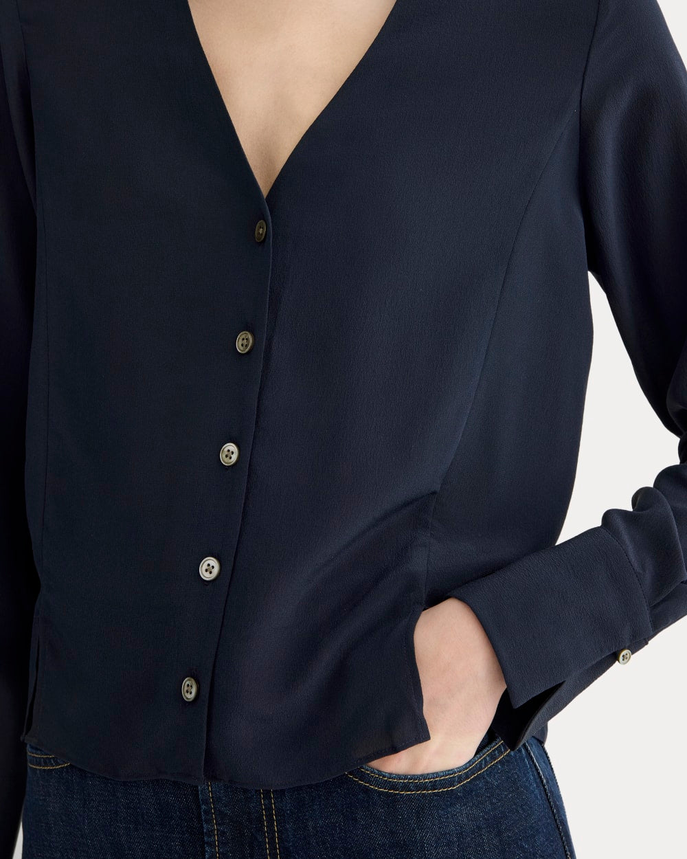 The V-Neck Blouse in Washable Silk | Navy - Image 4