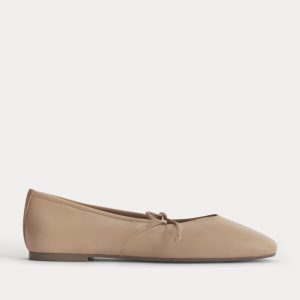 Leather Keyhole Flat | Blush Tan