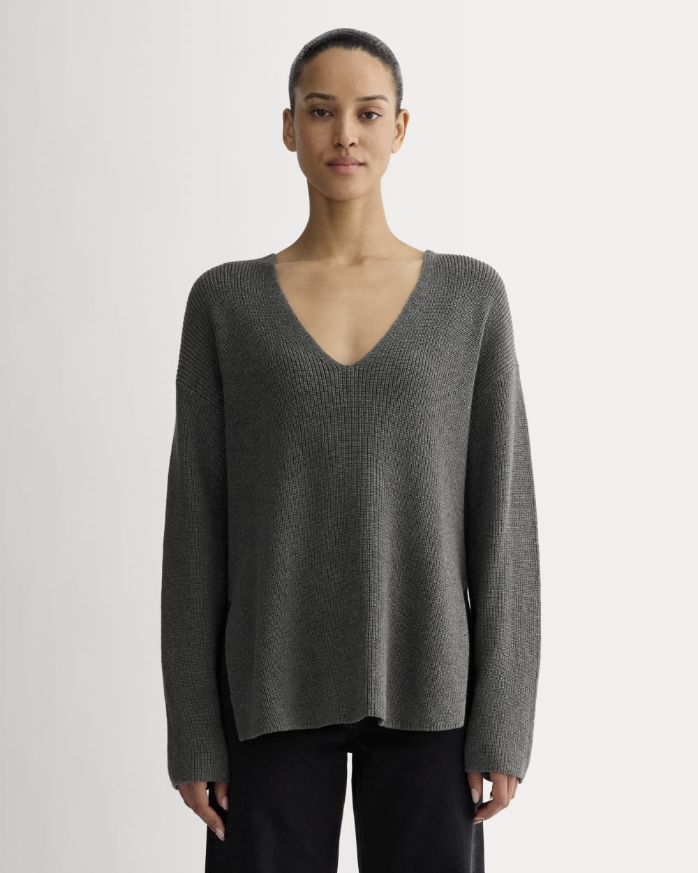 The Slouchy V-Neck in Everyday Cotton | Heathered Charcoal