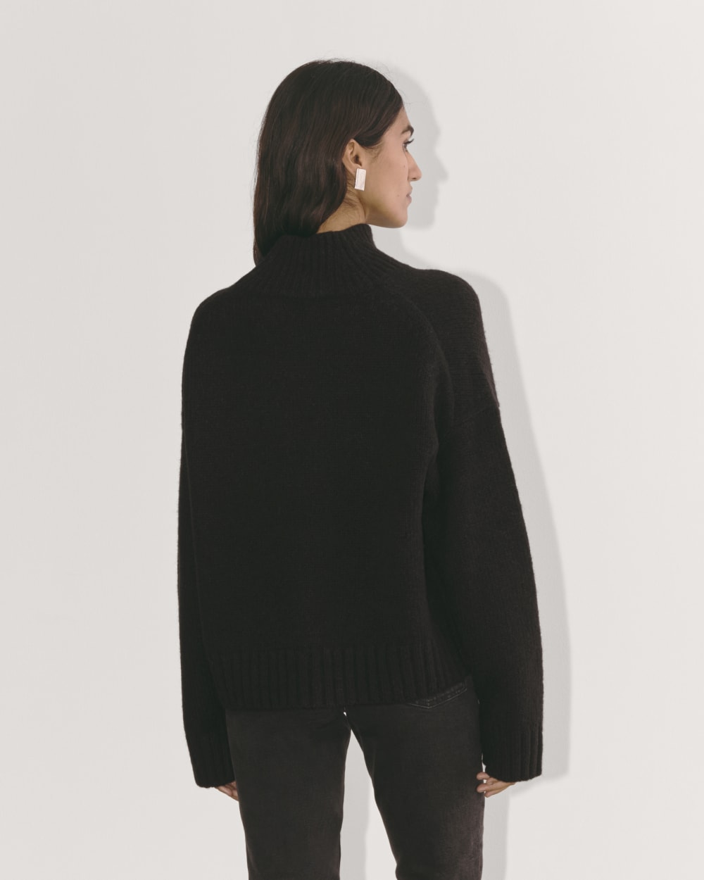 The Cloud Oversized Turtleneck | Black - Image 5