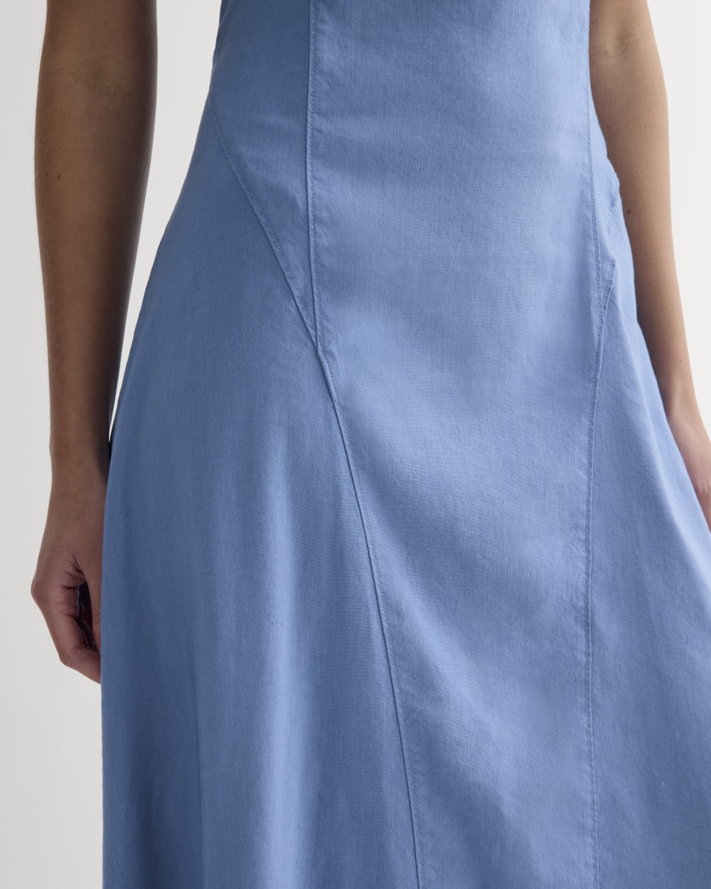 The Seamed Dress in Stretch Linen | Bluebell - Image 3