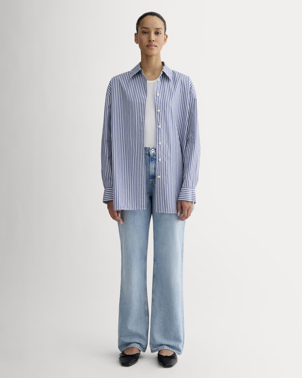 The Boyfriend Shirt in Ultrasoft Cotton | Bone / Mazarine Blue - Image 3