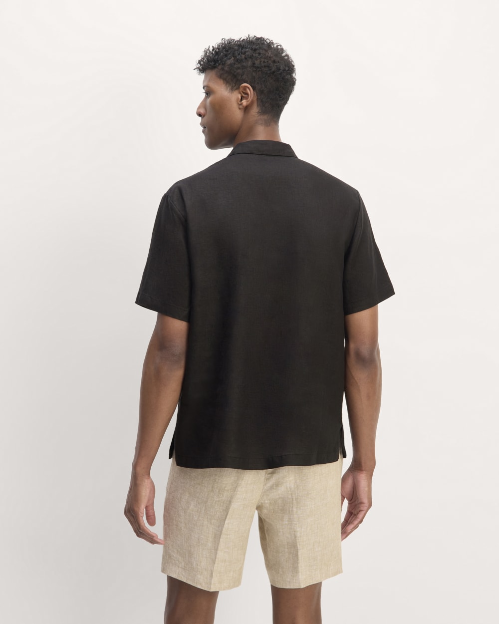 The Linen Short-Sleeve Popover Shirt | Black - Image 6