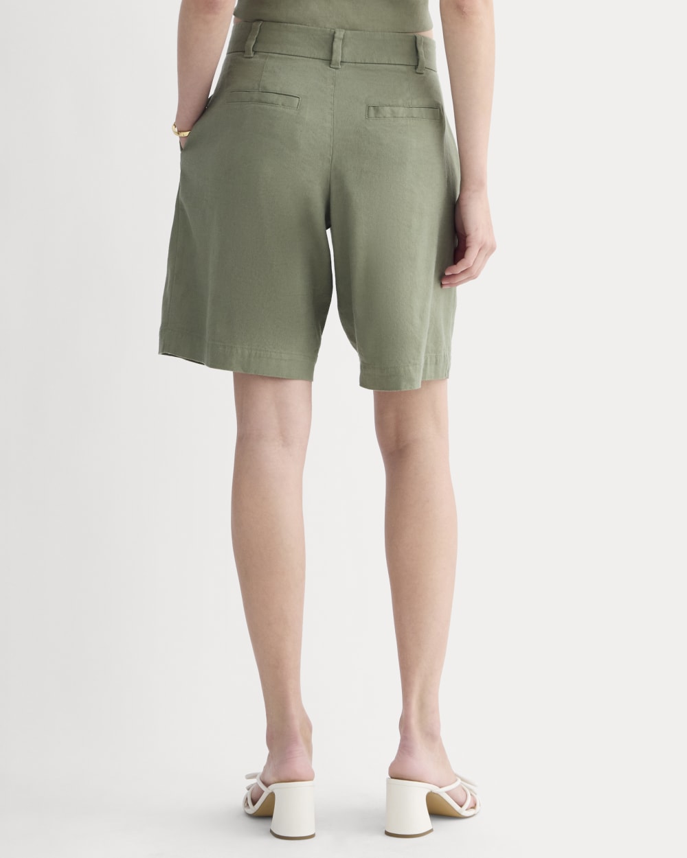 The Pleated Short in Stretch Linen | Lichen Green - Image 5
