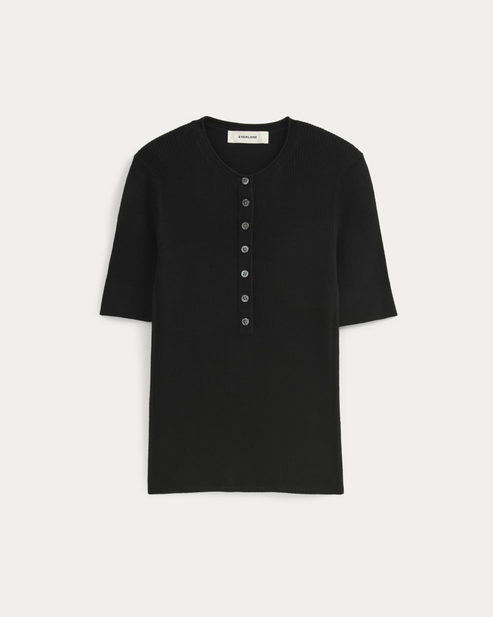 The Short-Sleeve Henley in Ultrasoft Merino | Black - Image 2