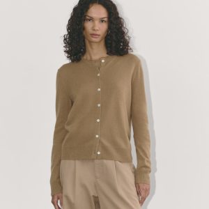 The Classic Cardigan in Cashmere | Tiger's Eye