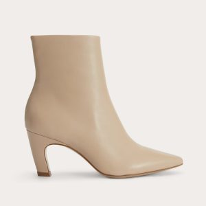 The Short Banana Boot | Sandy Taupe