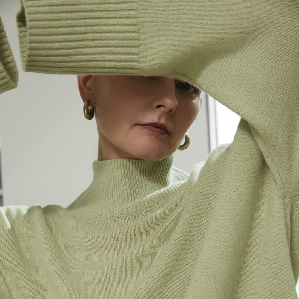 The Cashmere Oversized Turtleneck | Seafoam Green - Image 6