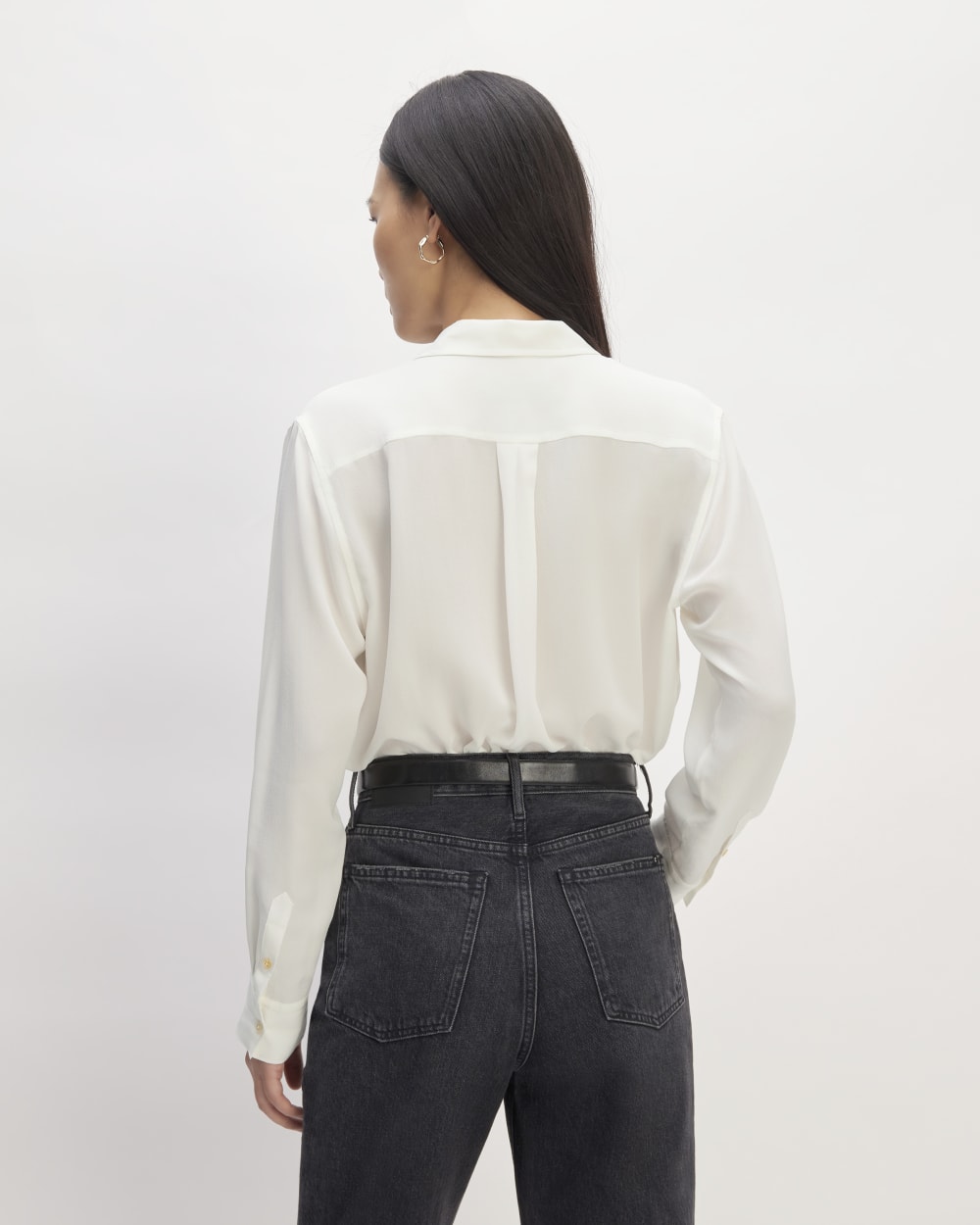 The Utility Shirt in Washable Silk | Off-White - Image 6