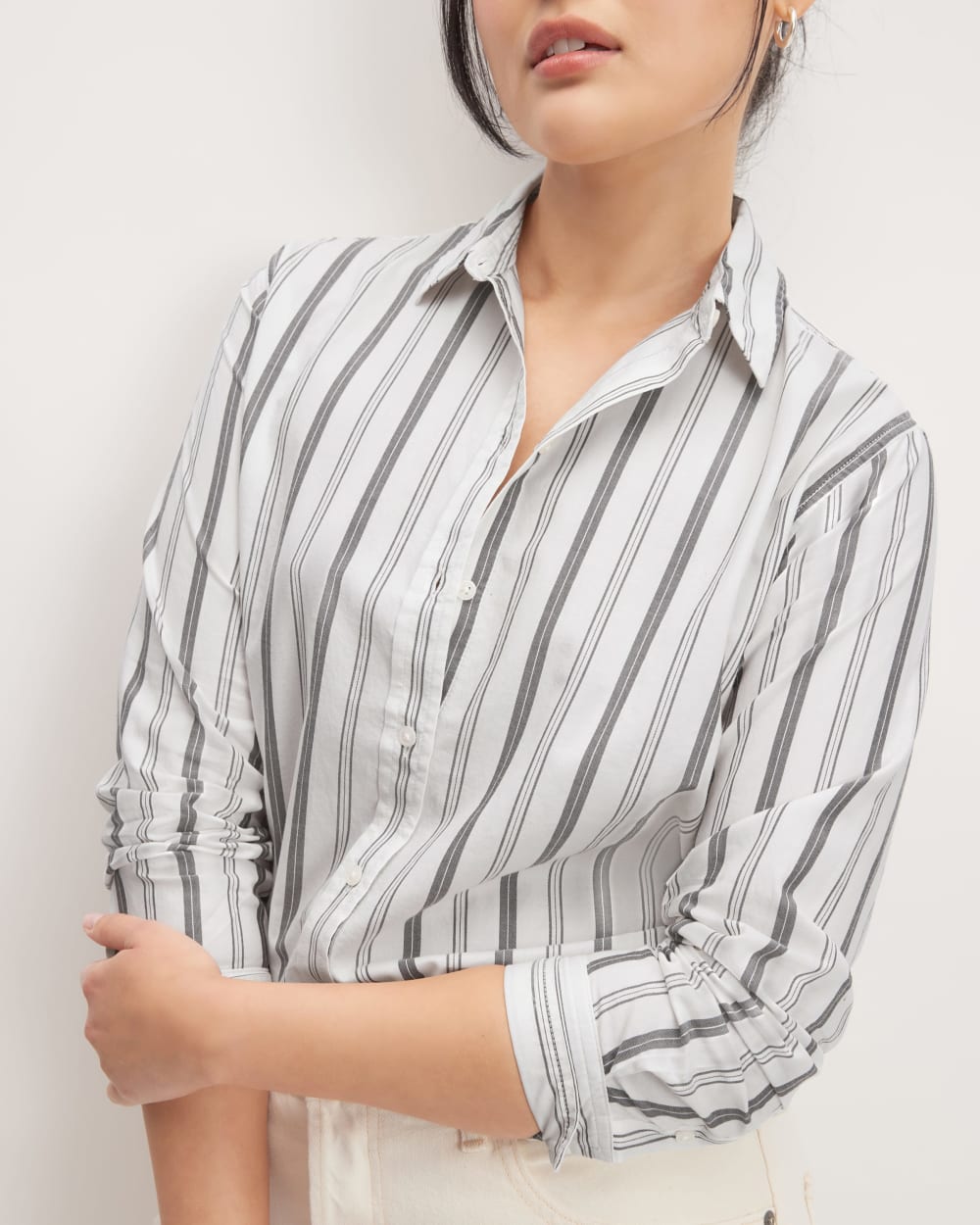 The Must-Have Shirt in Silky Cotton | Bone / Black - Image 4