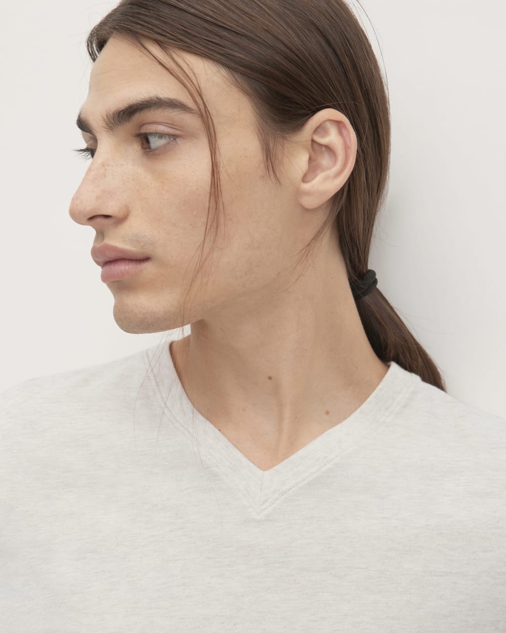 The Essential Organic V-Neck Tee | Heathered Oat - Image 4