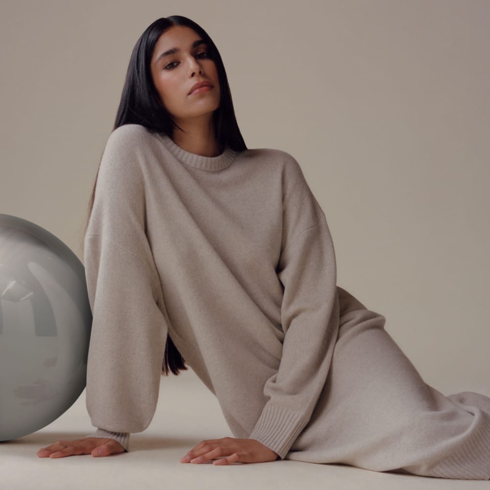 The Cashmere Midi Dress | Pale Heather Grey - Image 3
