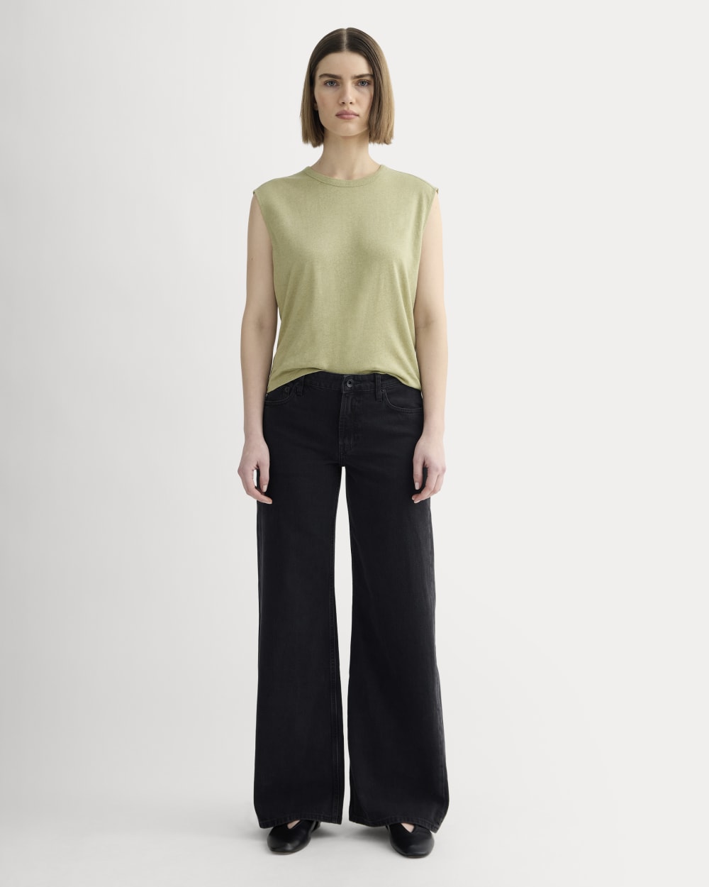 The Muscle Tee in Cotton Linen | Eucalyptus - Image 3