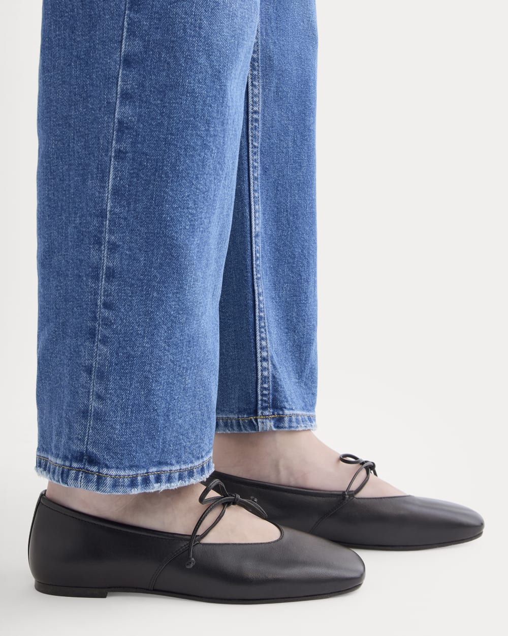 Leather Keyhole Flat | Black - Image 4