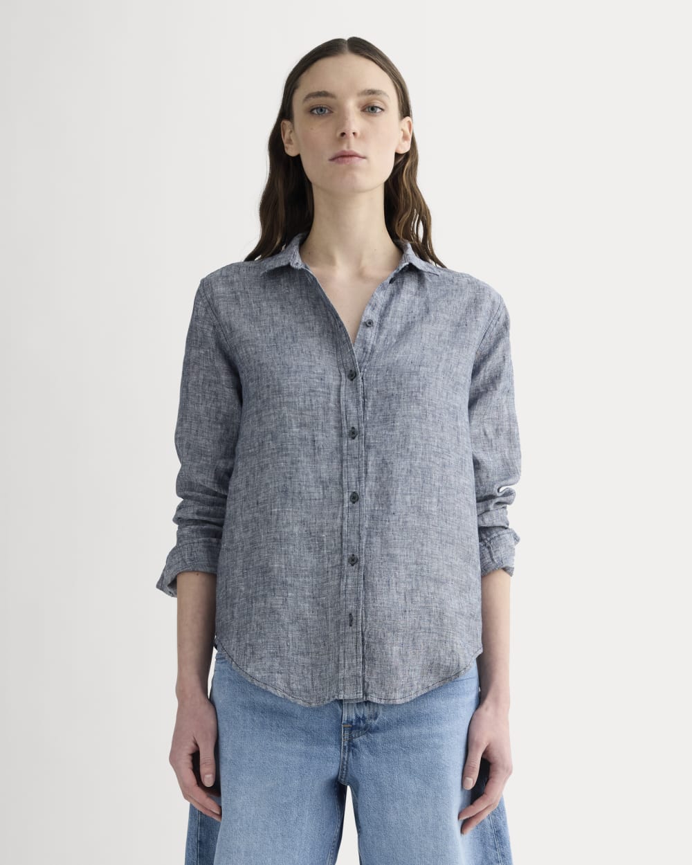 The Must-Have Shirt in Linen | Navy Chambray