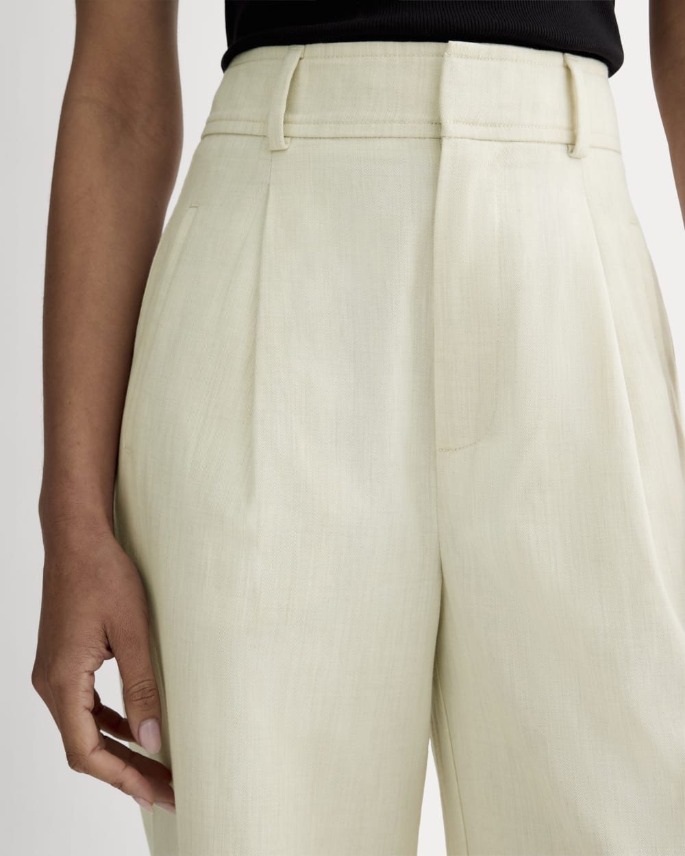 The Draper Pleated Pant in Buttersmooth | Heathered Oat | 30 Inseam - Image 4