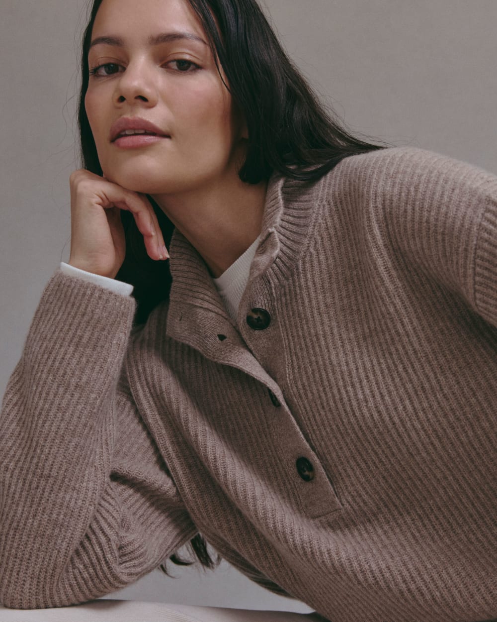 The Cocoon Henley in Wool Cashmere | Oatmeal - Image 7