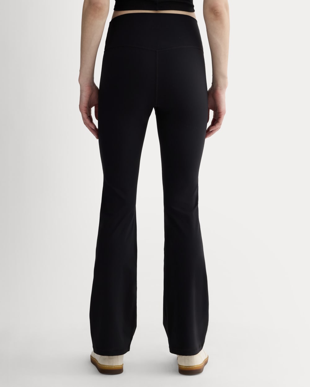 The Perform Flare Legging | Black - Image 5