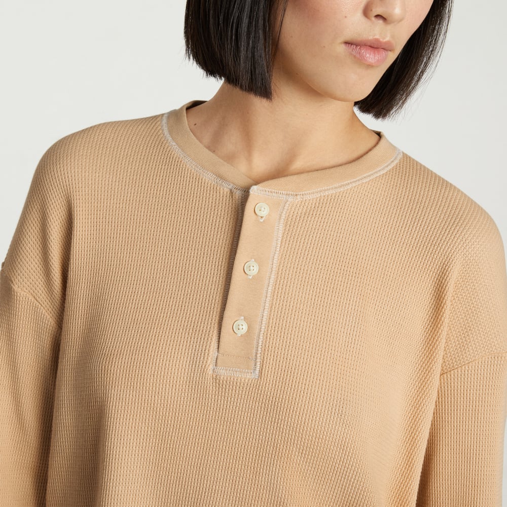 The Organic Cotton Waffle Henley | Sesame - Image 4