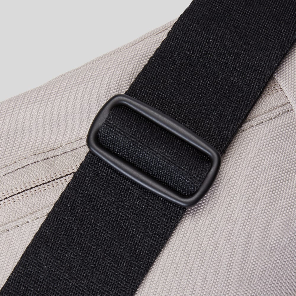 The Renew Transit Fanny Pack | Warm Quartz (with label) - Image 5