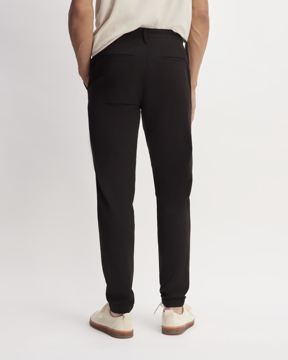 The Performance Traveler Chino | Black - Image 4