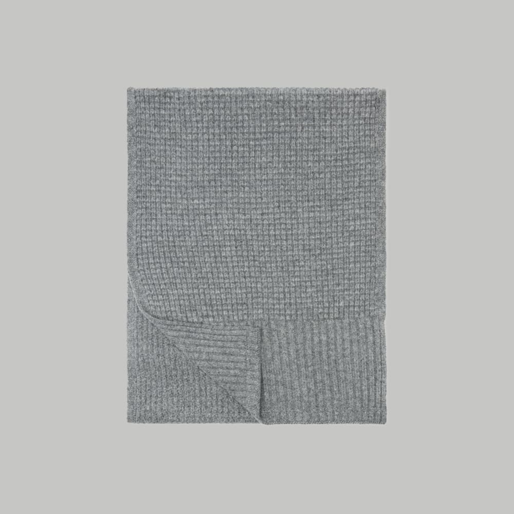 The Felted Merino Waffle-Knit Scarf | Mid Heathered Grey - Image 2