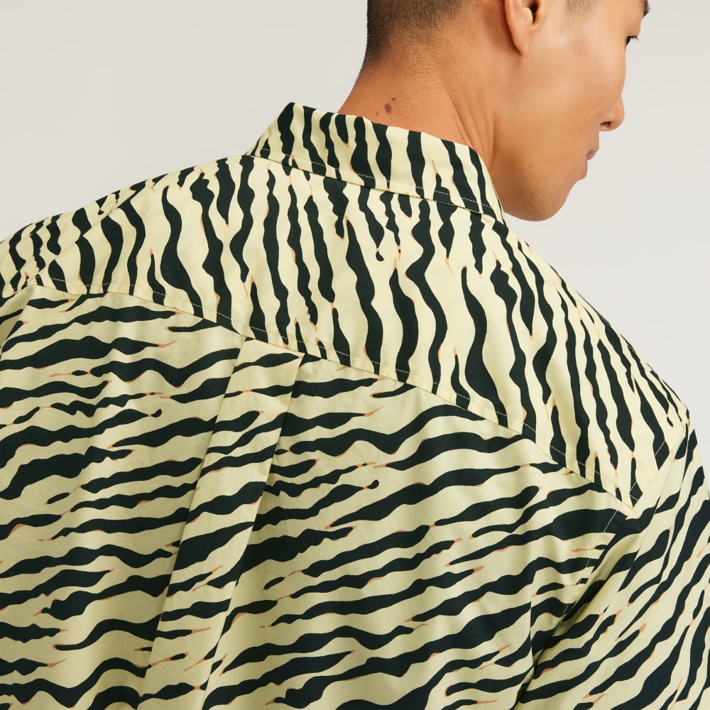 The Poplin Short-Sleeve Shirt | Pale Yellow Tiger Stripe - Image 5