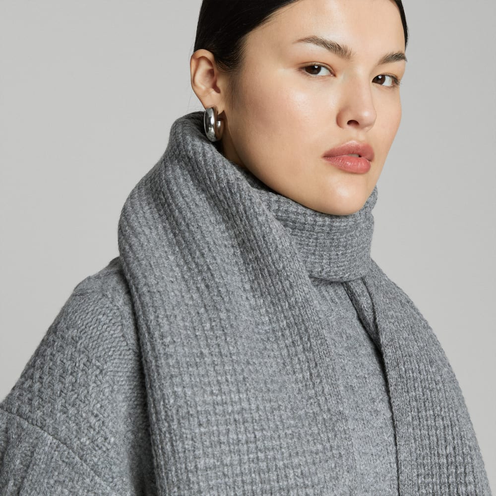 The Felted Merino Waffle-Knit Scarf | Mid Heathered Grey - Image 4
